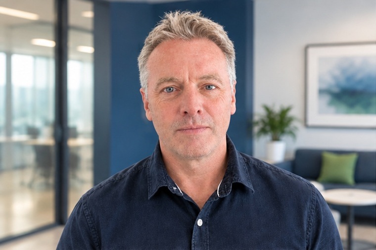 Dr Tim Snaith